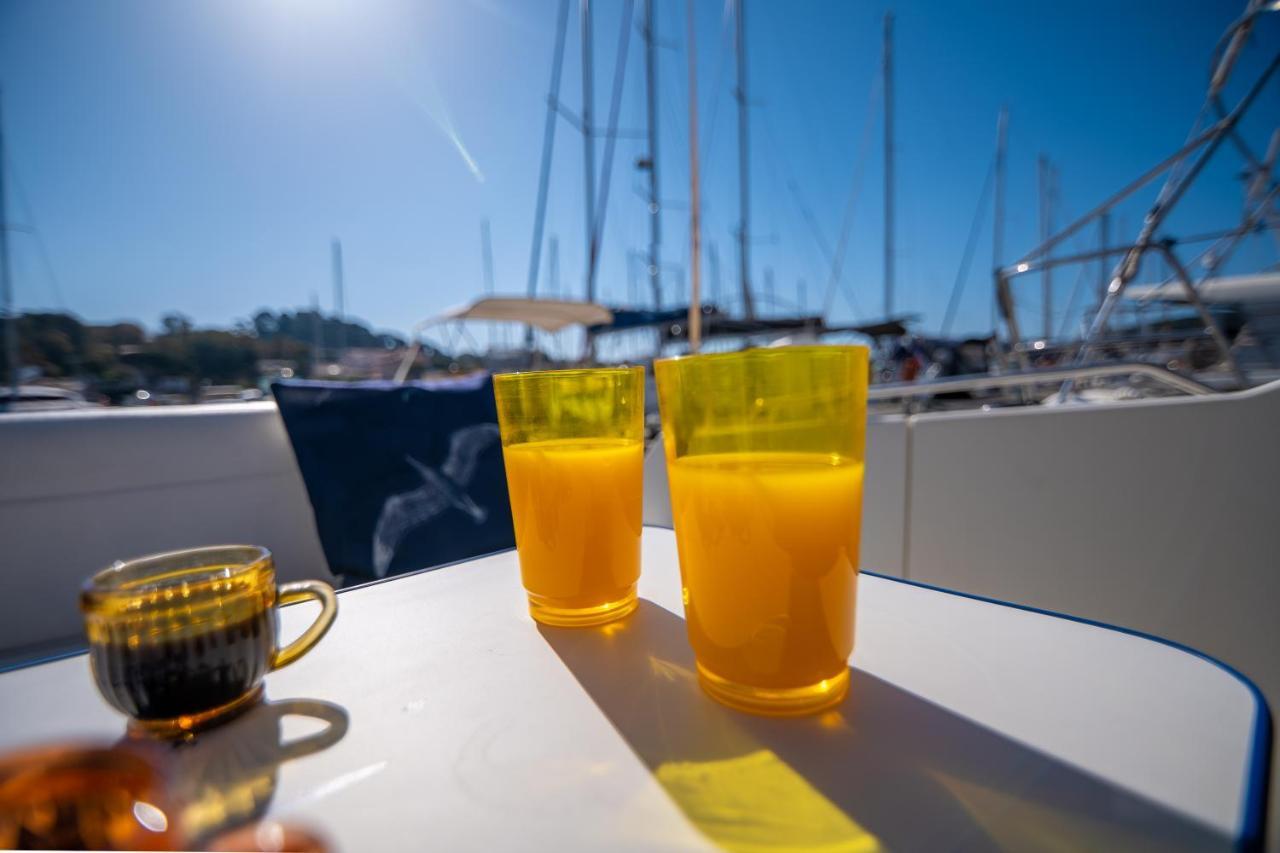 Hebergements Bateaux A Quai Porquerolles Bagian luar foto