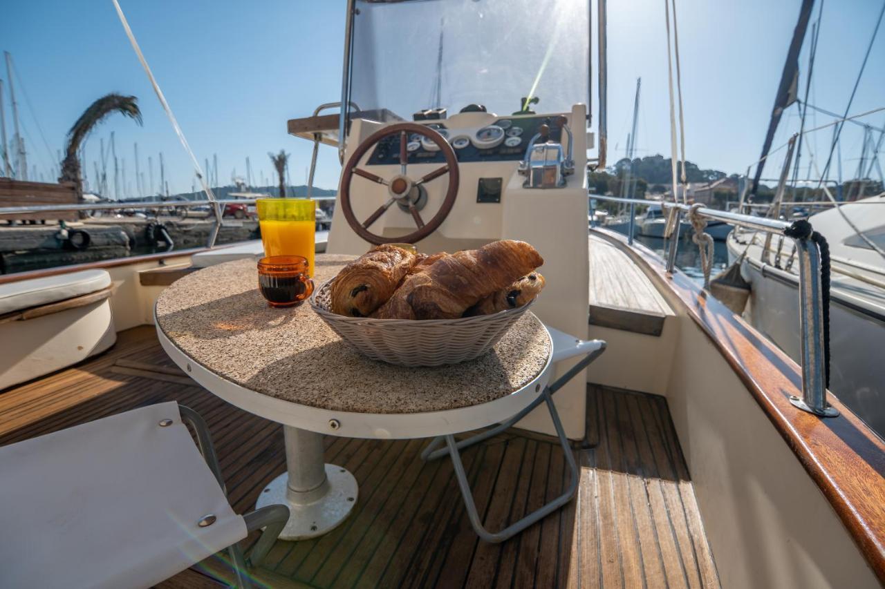Hebergements Bateaux A Quai Porquerolles Bagian luar foto